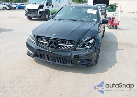 2010 Mercedes-Benz C 300 Luxury 4Matic/Sport 4Matic from USA, damaged, VIN WDDGF8BB7AR089269